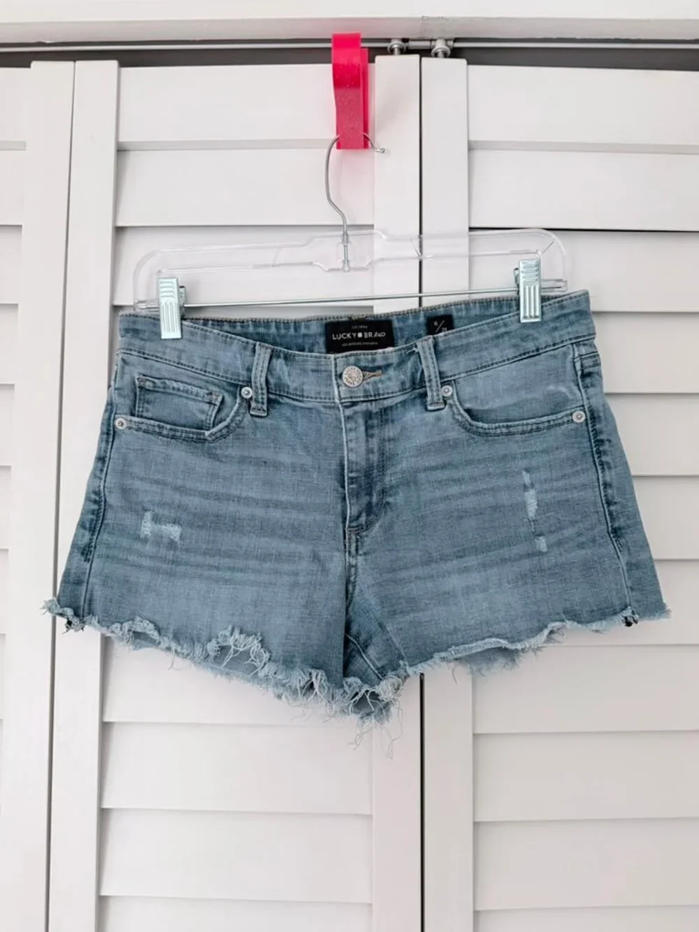 Lucky Brand The Cut Off Denim Shorts Women's Size 6/28 Distressed Raw Hem Stretc